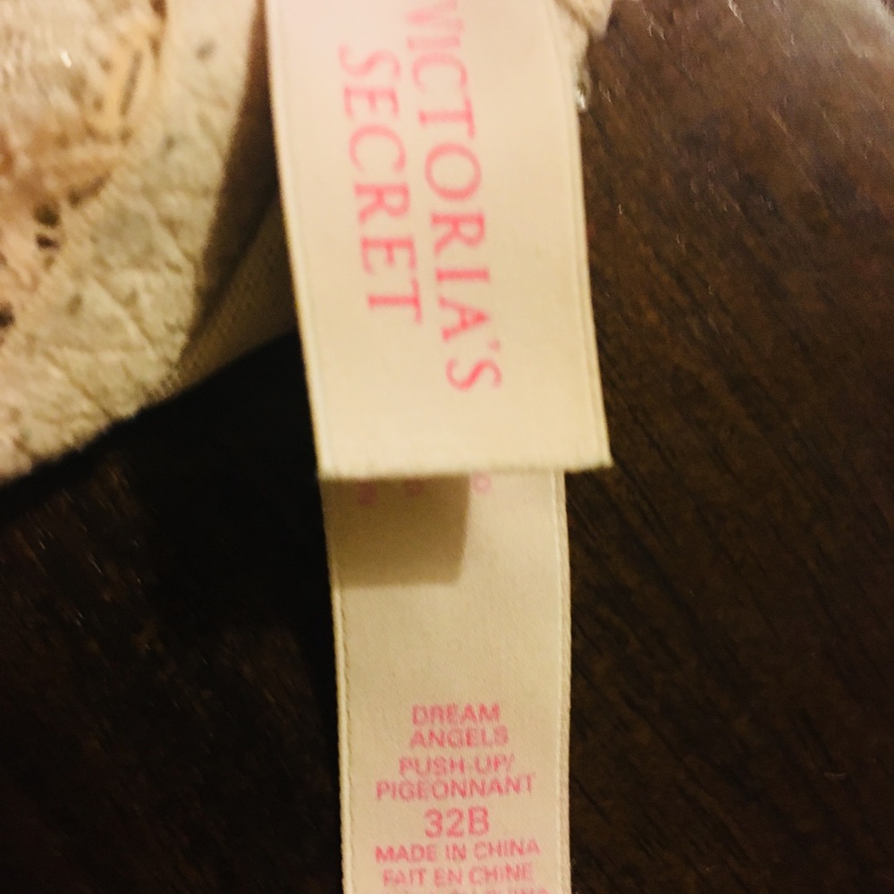 Victoria’s Secret 32B Dream Angels Push-Up Bra - Picture 4 of 5